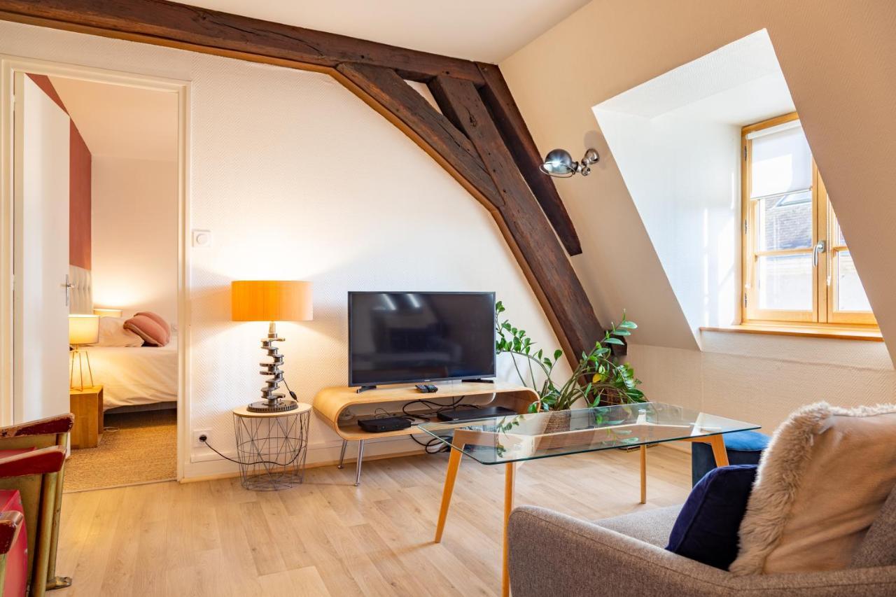 Happy Loft - Centre Historique + Parking Prive Apartment Blois Exterior photo